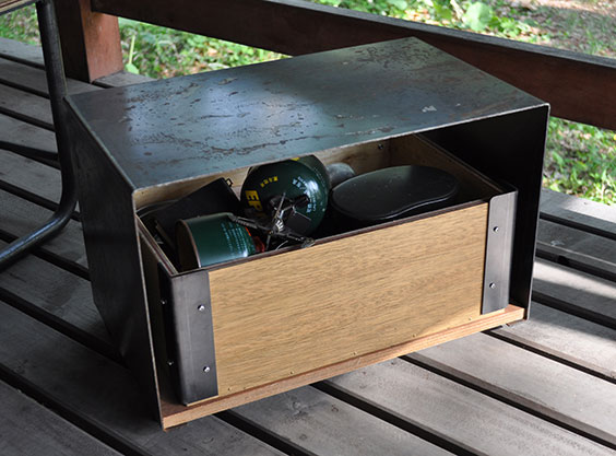 HandT&SONS? エイチアンドティーアンドソンズ デザイン家具 什器 metalbox ボックス 道具箱